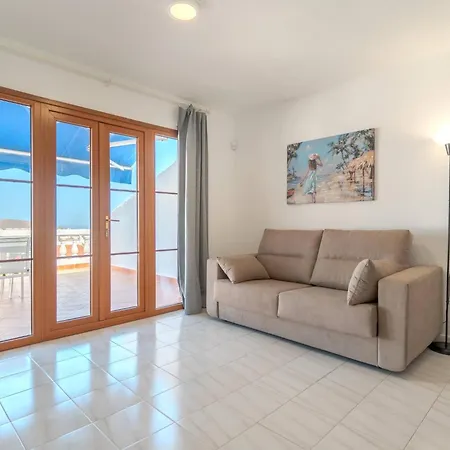 Port Royale Beverly Apartmán *